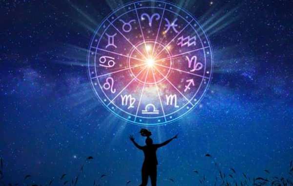 Unlocking the Mysteries of Life: Chat with an Astrologer at Astro India