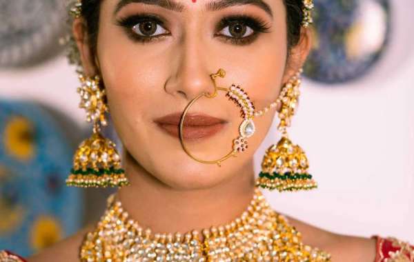 How to Choose the Perfect Bridal Makeup Artist in Noida