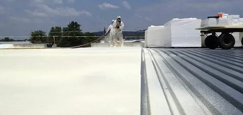 High-Quality Spray Foam and Roof Coating Services in Kansas: Ensuring Superior Insulation and Roof Protection