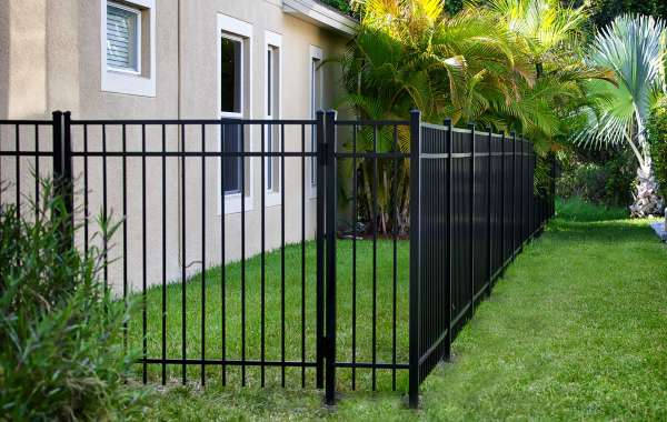 How to Choose the Best Residential Fence for Your Home