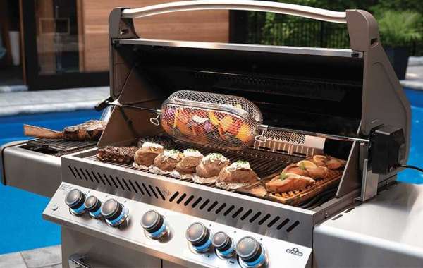 The Best Times of Year to Buy a Gas Griller for Sale and Plastic Chairs